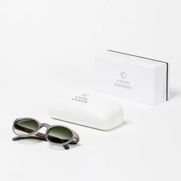 Lunettes Kollektion Sonnenbrille In Nebelgrau „Voyage Voyage"* Sonnenbrille